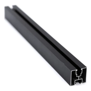 Profilé de montage PV en aluminium 40×40 mm anodisé noir – rail de 625 cm pour vis M10